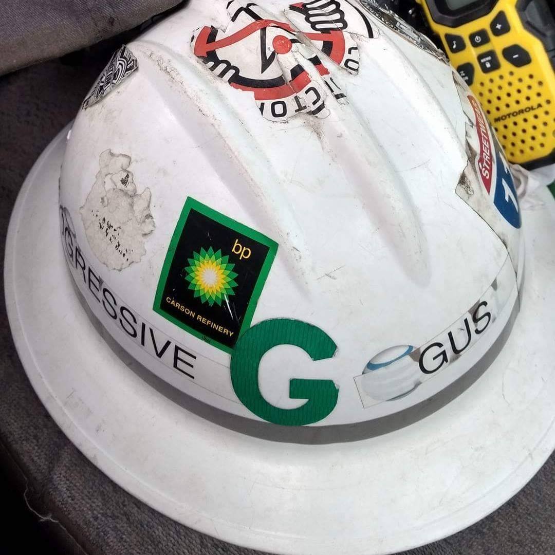 El casco de Gus Rodriguez — Progressive Electric Service